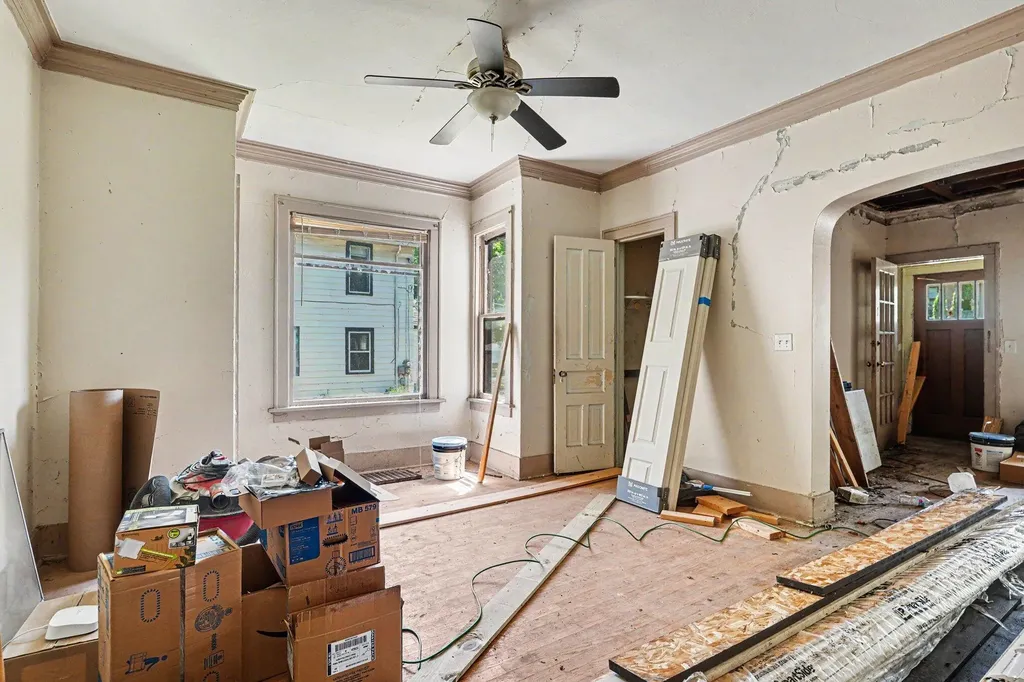 524 Forest Street Kalamazoo City MI 49008