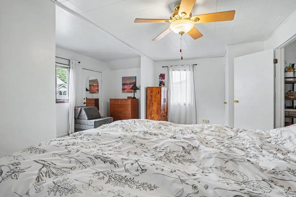 221 Nelson Avenue Kalamazoo Charter Township MI 49006