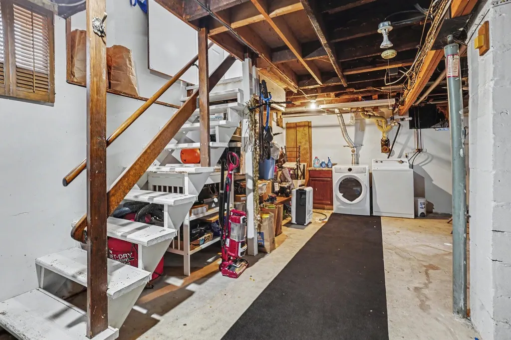 221 Nelson Avenue Kalamazoo Charter Township MI 49006