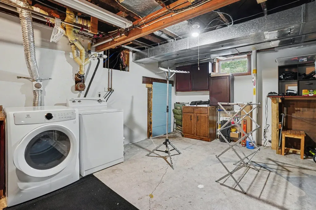 221 Nelson Avenue Kalamazoo Charter Township MI 49006