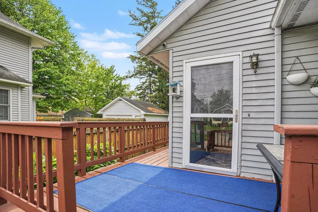 221 Nelson Avenue Kalamazoo Charter Township MI 49006