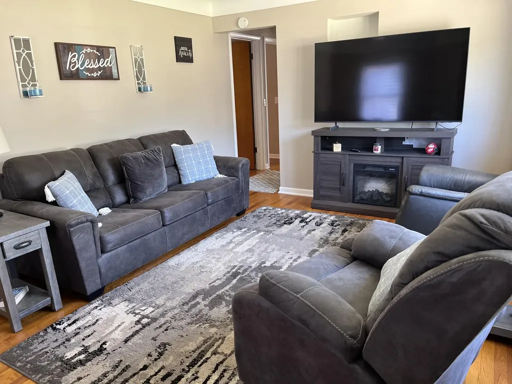 3819 Pontiac Avenue Kalamazoo Charter Township MI 49006