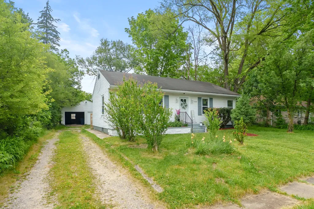 1308 Colgrove Avenue Kalamazoo Charter Township MI 49048