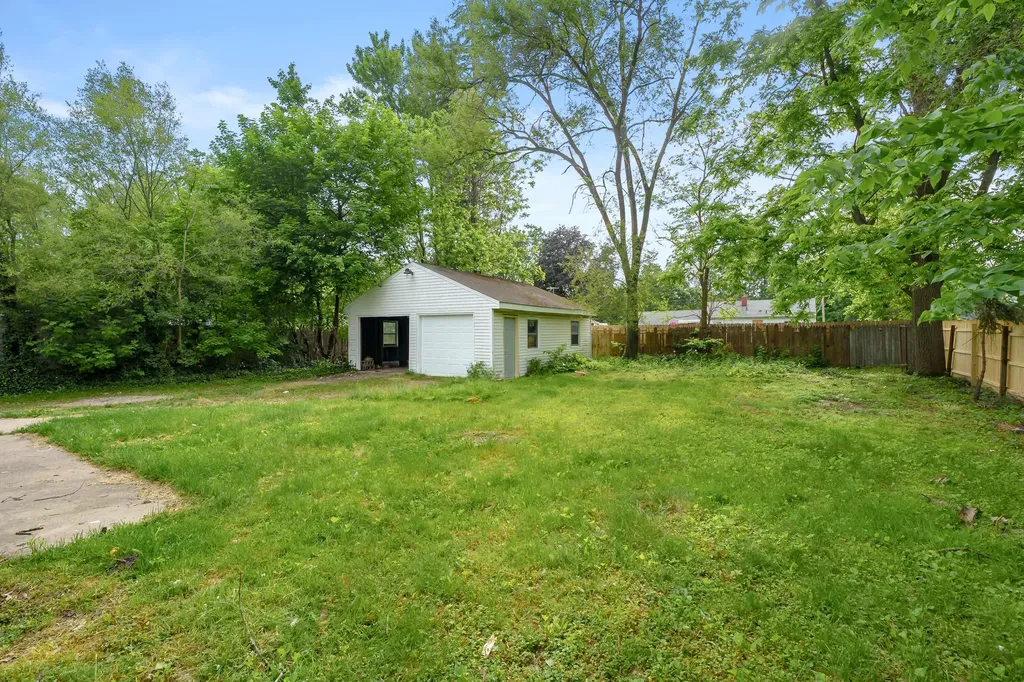 1308 Colgrove Avenue Kalamazoo Charter Township MI 49048