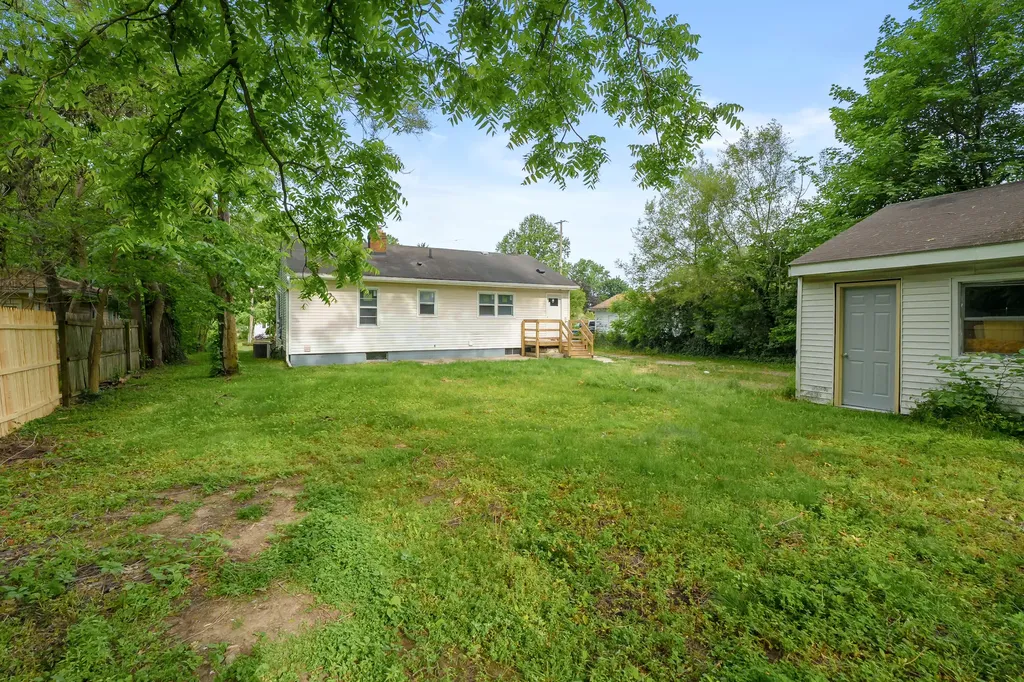 1308 Colgrove Avenue Kalamazoo Charter Township MI 49048