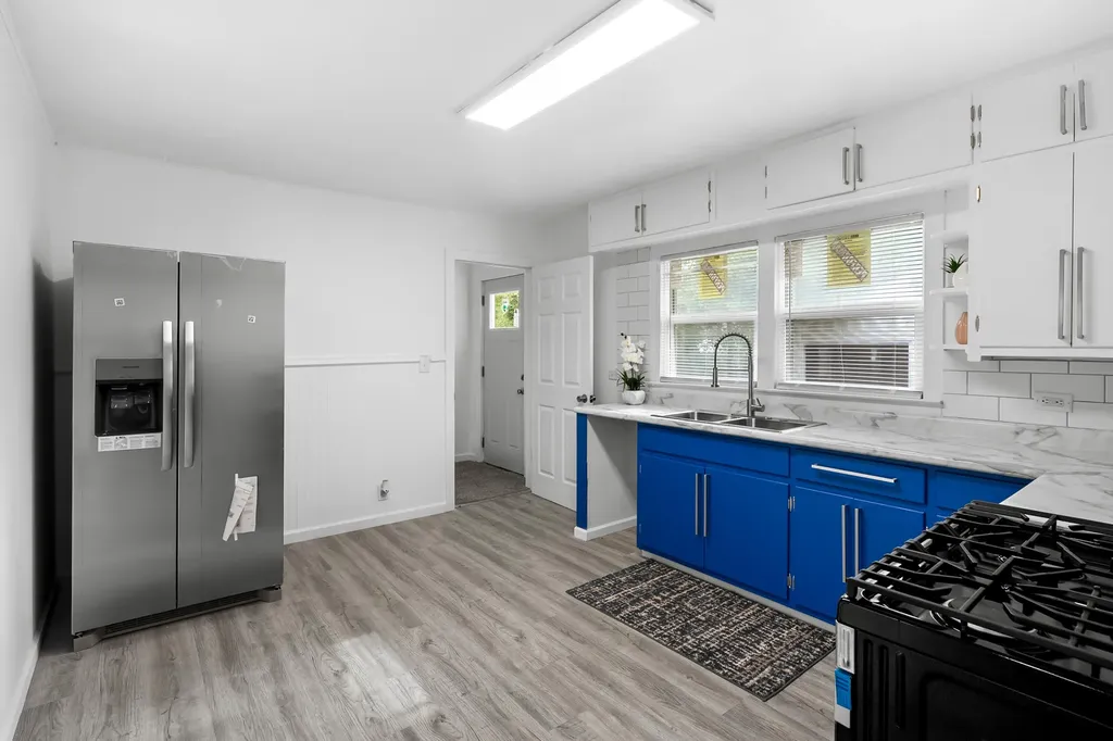 1308 Colgrove Avenue Kalamazoo Charter Township MI 49048