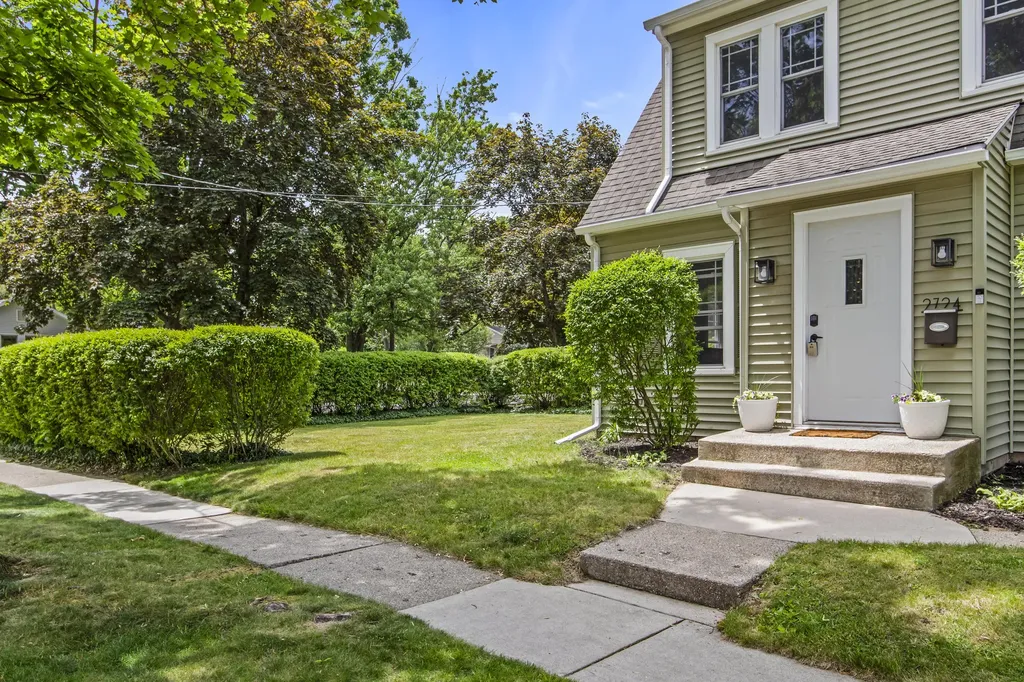 2724 S Rose Street Kalamazoo City MI 49001