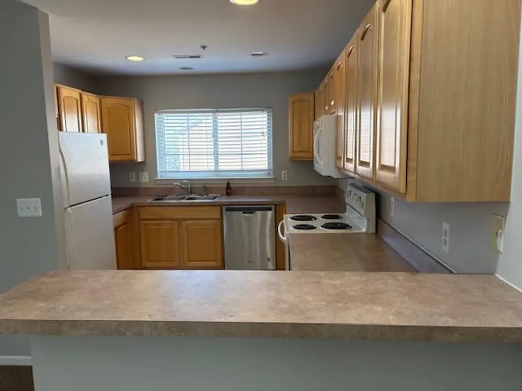 16874 Farmington Road Livonia City MI 48154