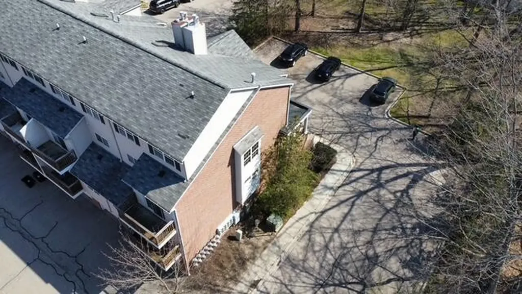 16874 Farmington Road Livonia City MI 48154