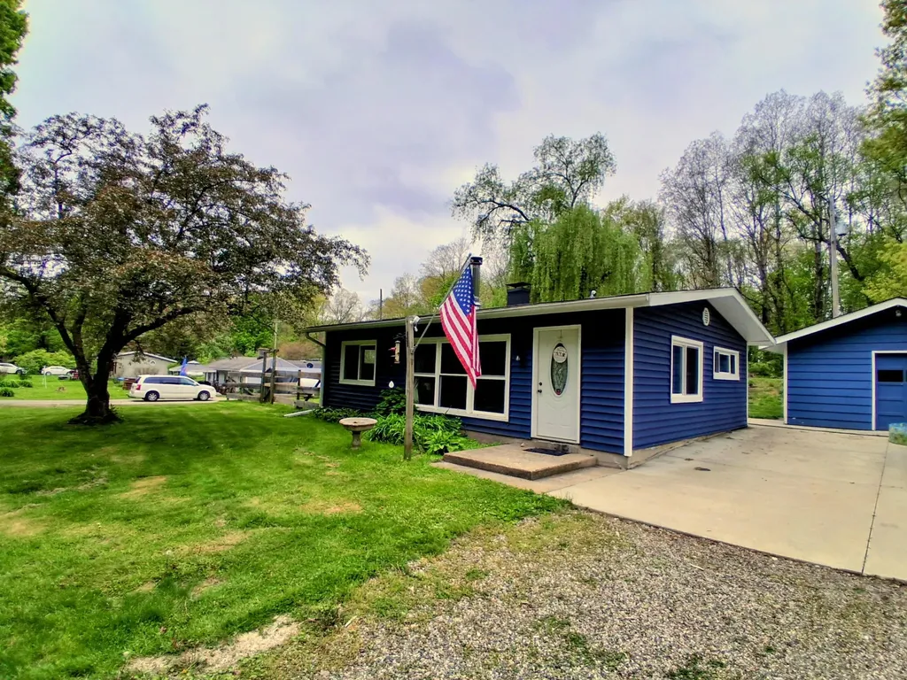 6921 N 37th Street Ross Township MI 49083