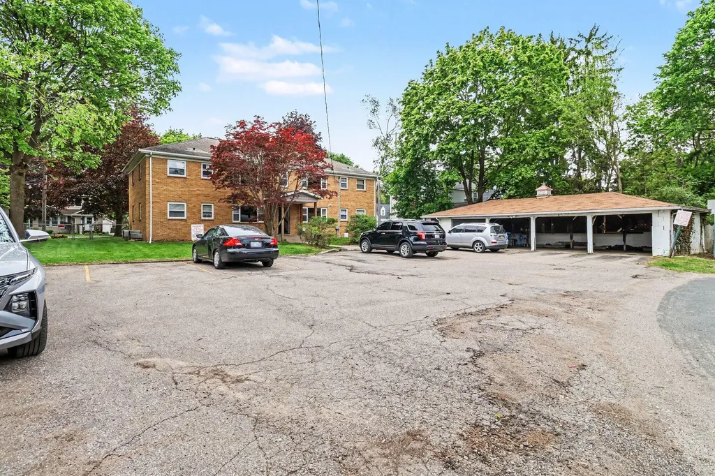 436 Campbell Avenue Kalamazoo Charter Township MI 49006