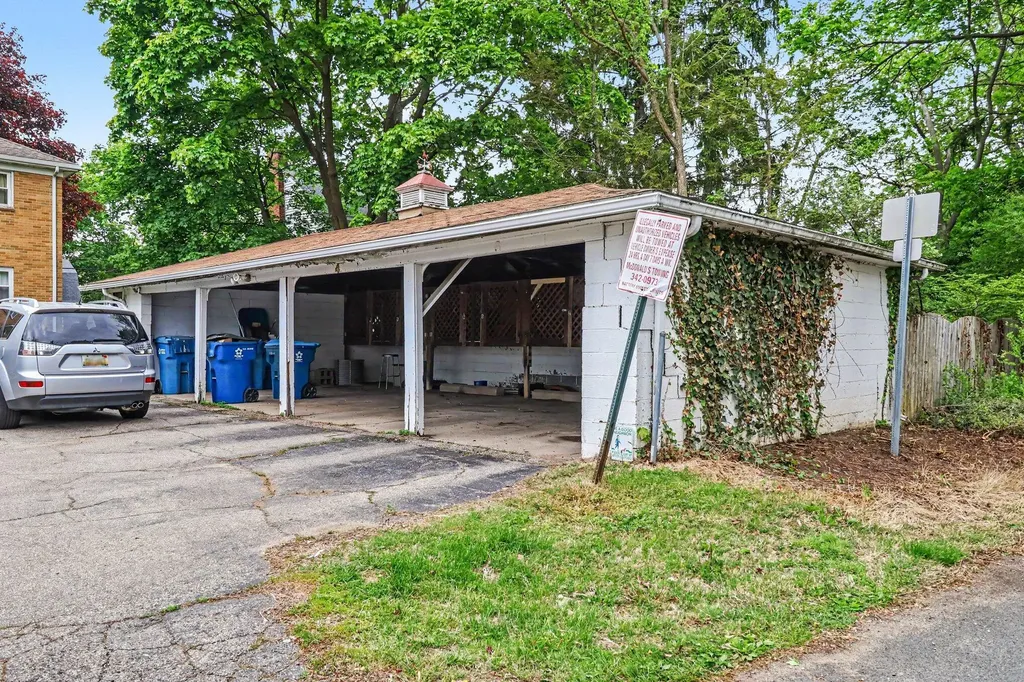 436 Campbell Avenue Kalamazoo Charter Township MI 49006