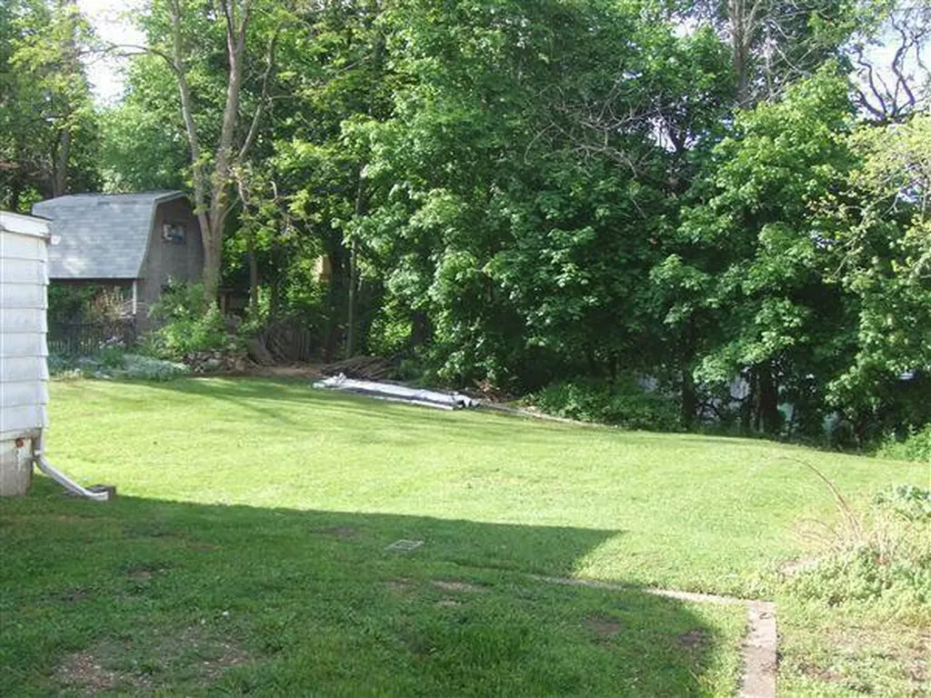 1726-1728 Commonwealth Avenue Kalamazoo City MI 49006