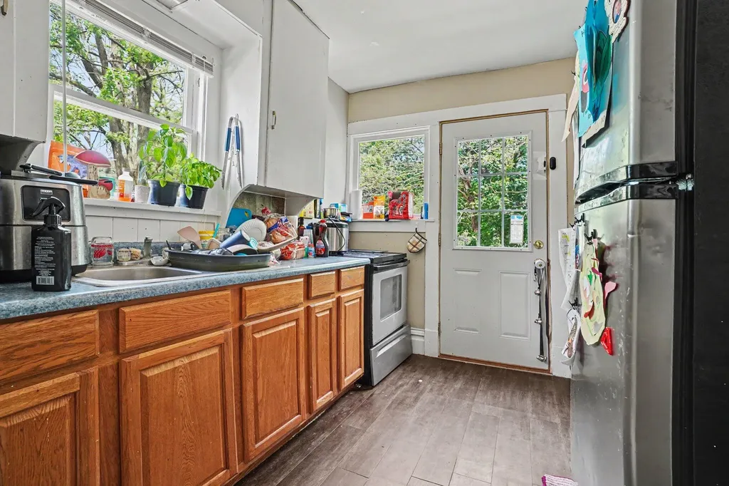 1726-1728 Commonwealth Avenue Kalamazoo City MI 49006
