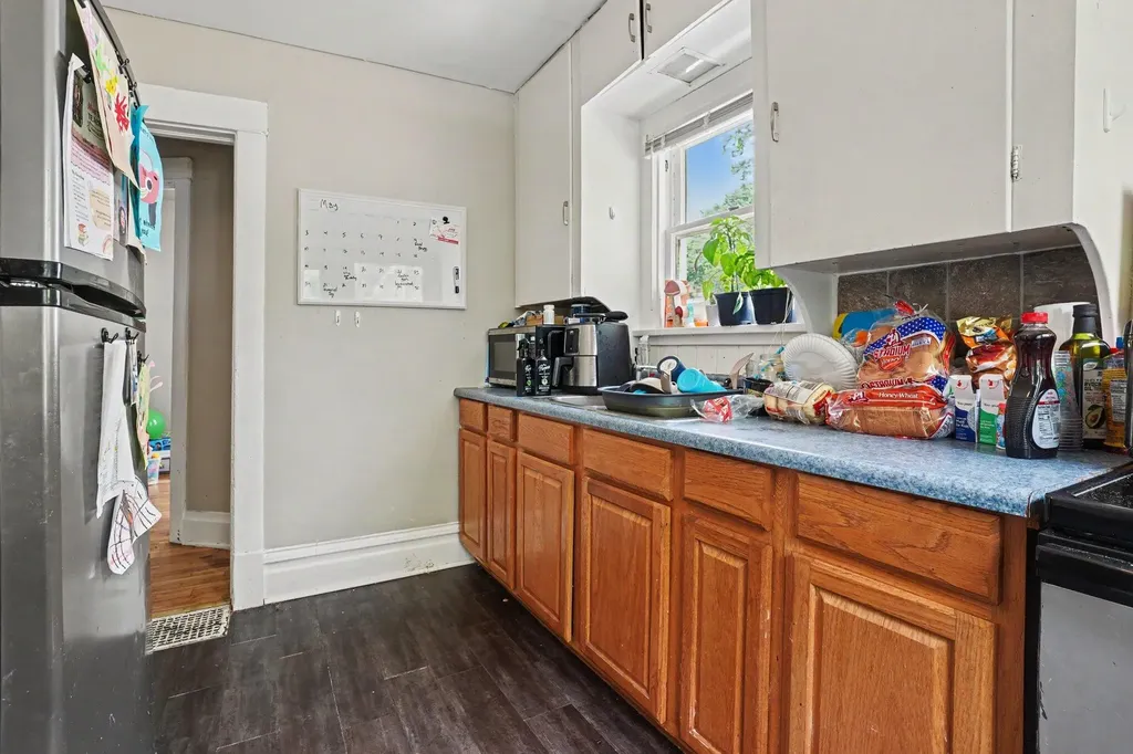 1726-1728 Commonwealth Avenue Kalamazoo City MI 49006