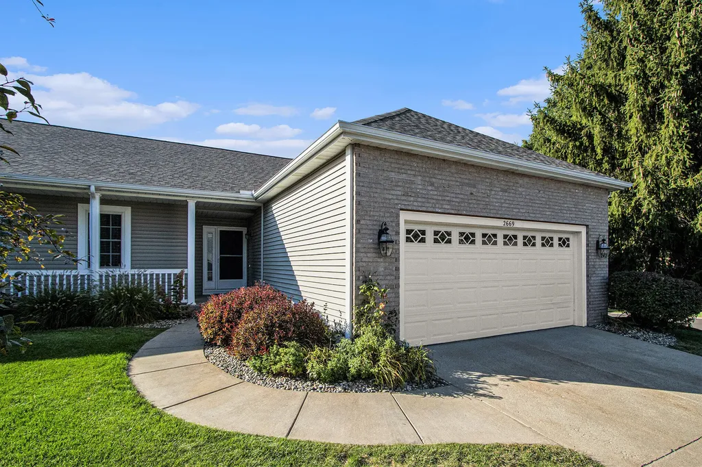 2669 Hunters Bluff Comstock Charter Township MI 49048