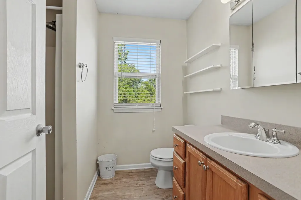 6006 Wise Road Lansing City MI 48911