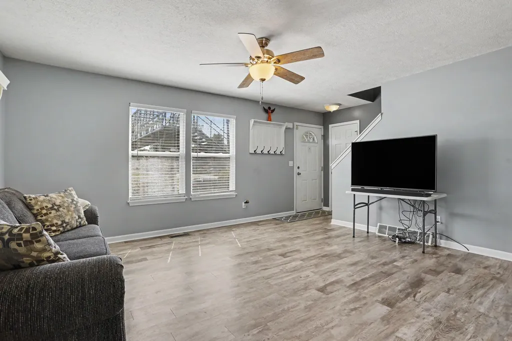 6006 Wise Road Lansing City MI 48911