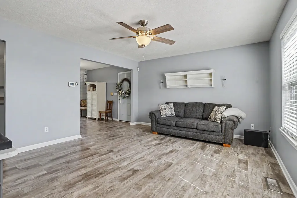 6006 Wise Road Lansing City MI 48911