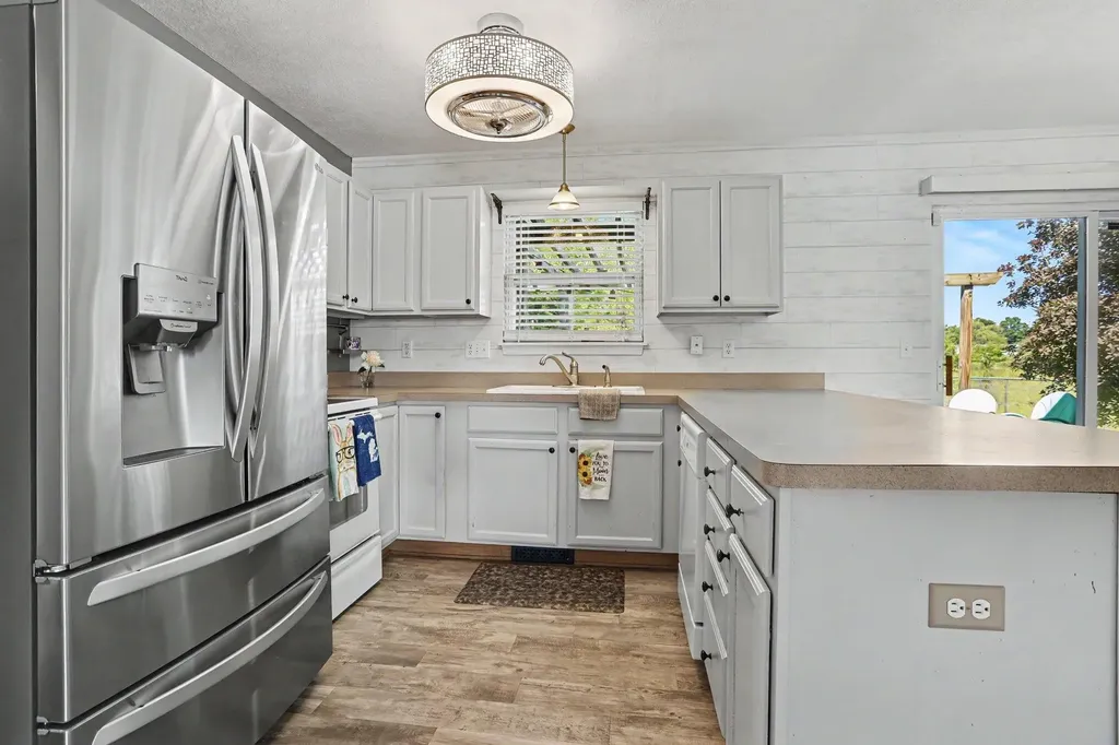 6006 Wise Road Lansing City MI 48911