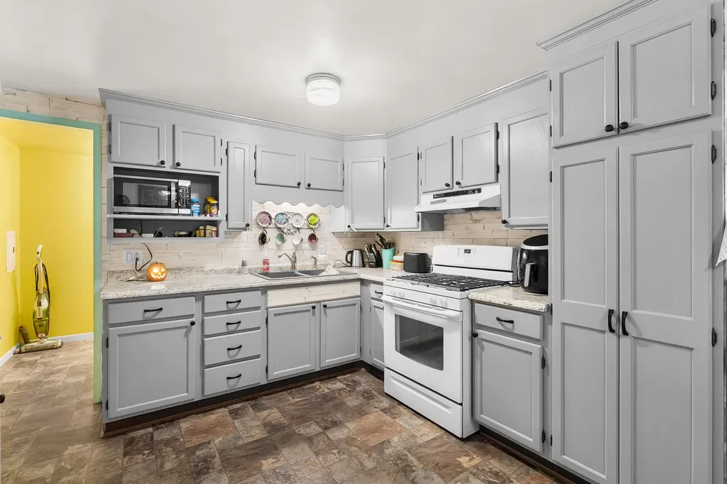 2975 W W Avenue Schoolcraft Township MI 49087