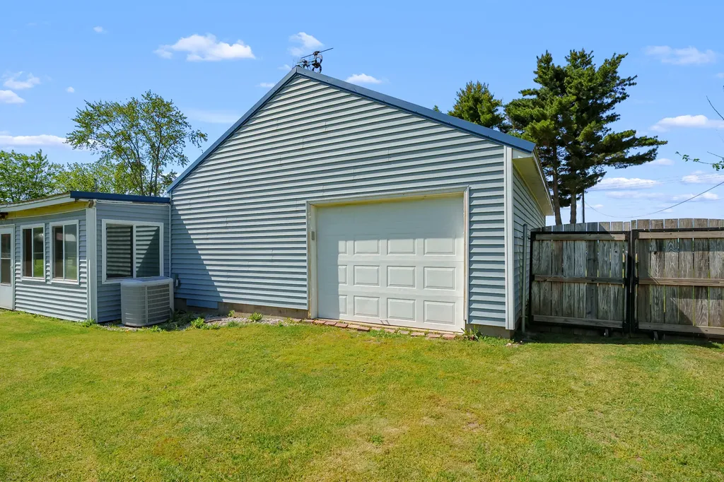 2975 W W Avenue Schoolcraft Township MI 49087