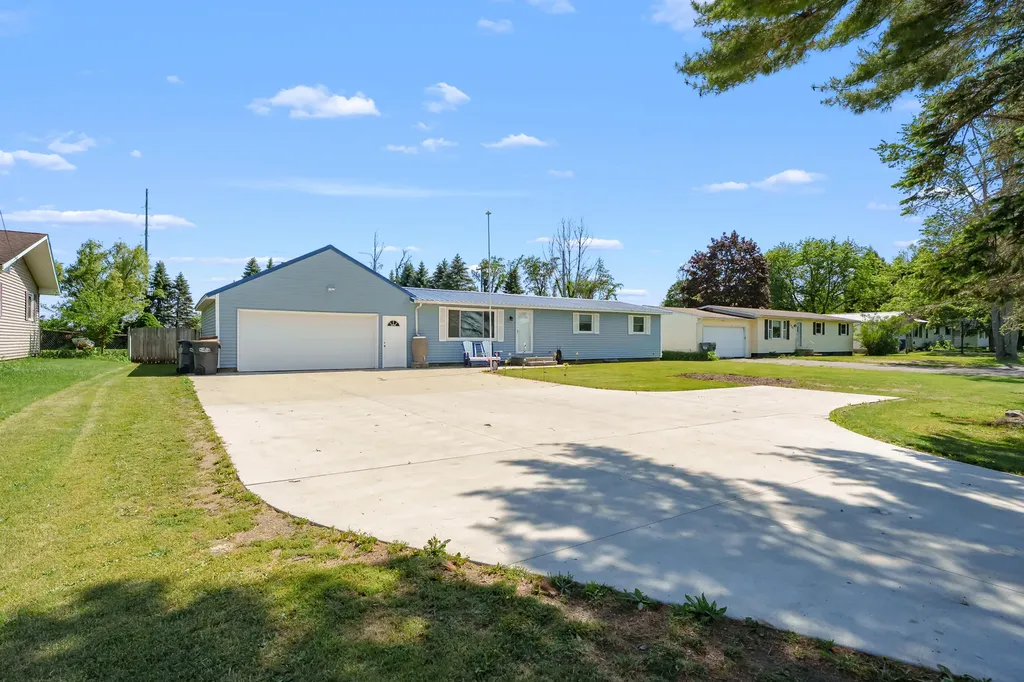 2975 W W Avenue Schoolcraft Township MI 49087