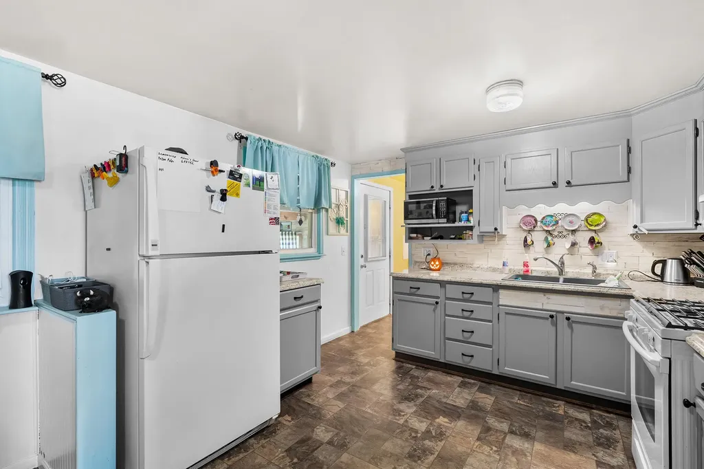 2975 W W Avenue Schoolcraft Township MI 49087