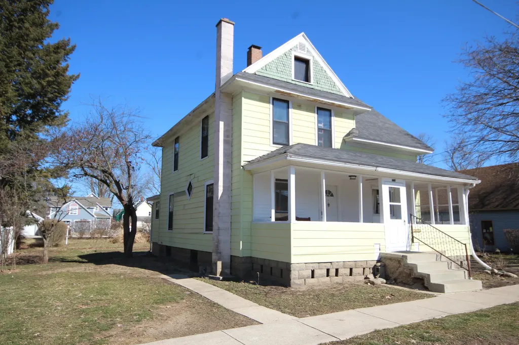 114 W Park Street Vicksburg Village MI 49097
