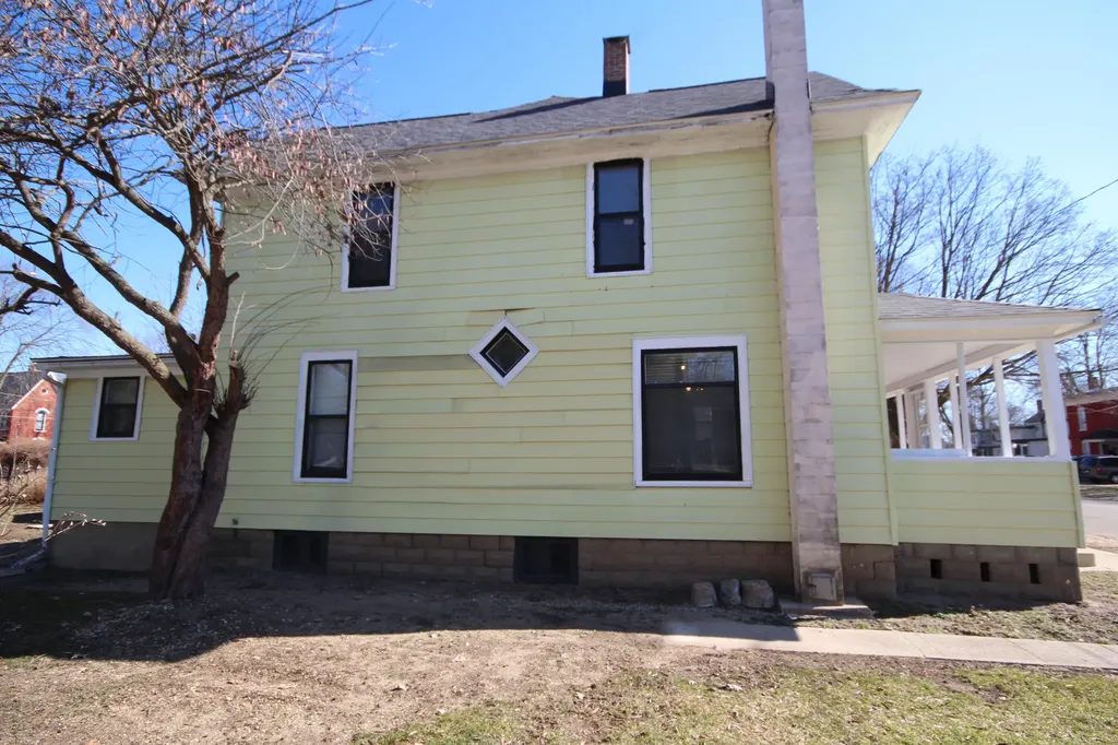114 W Park Street Vicksburg Village MI 49097
