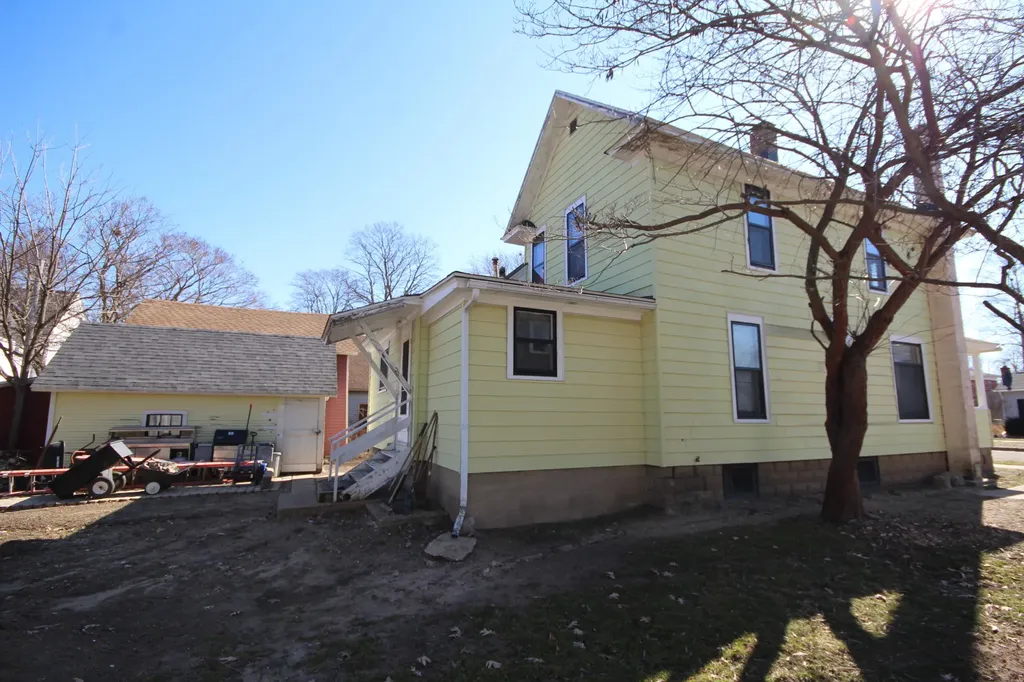 114 W Park Street Vicksburg Village MI 49097