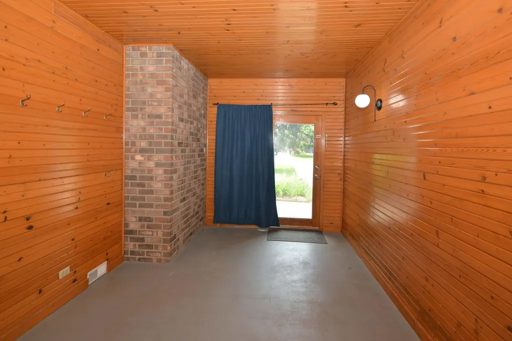 48463 Orchard Drive Antwerp Township MI 49071