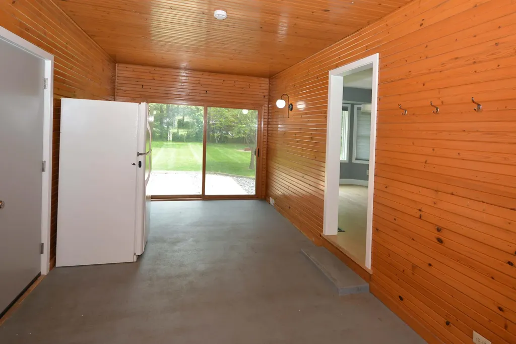 48463 Orchard Drive Antwerp Township MI 49071