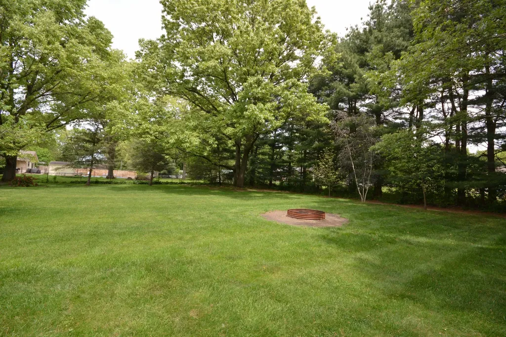 48463 Orchard Drive Antwerp Township MI 49071