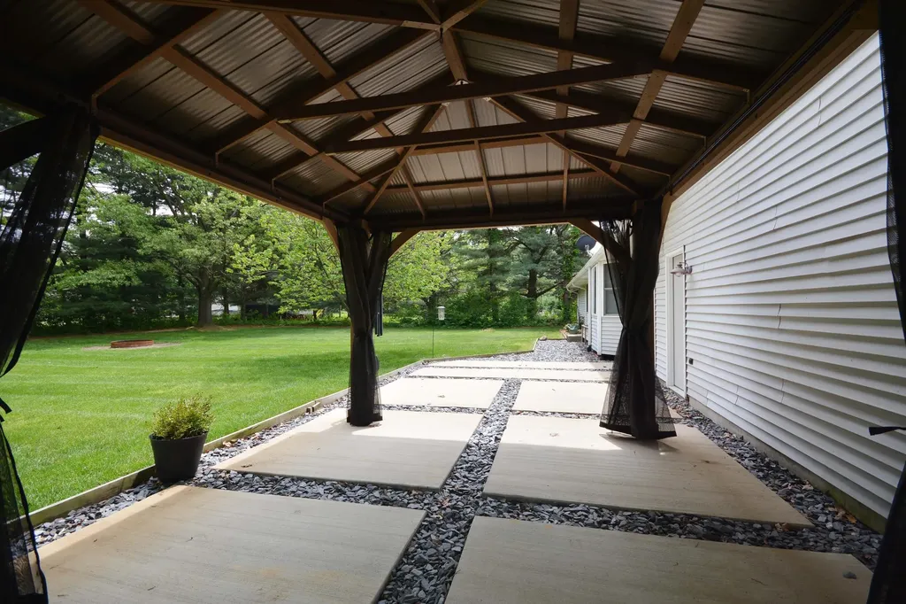 48463 Orchard Drive Antwerp Township MI 49071