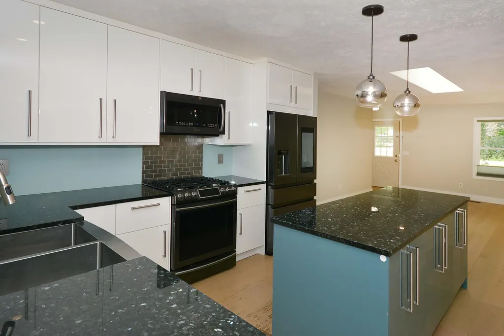 48463 Orchard Drive Antwerp Township MI 49071