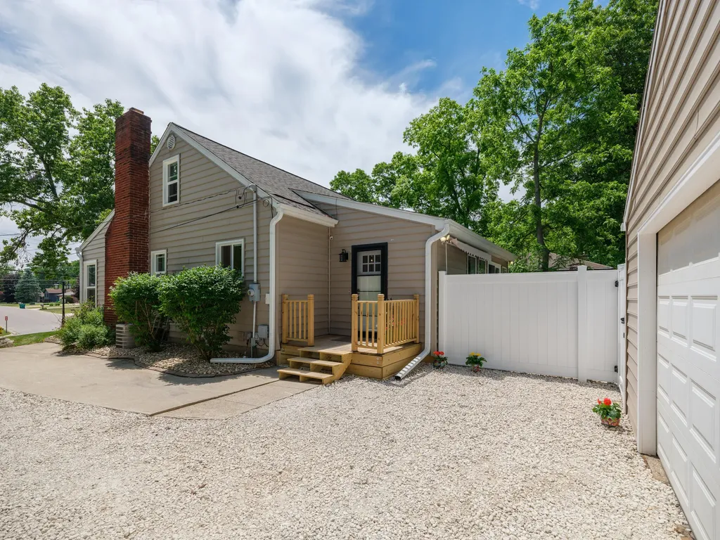 1516 Romence Road Portage City MI 49024