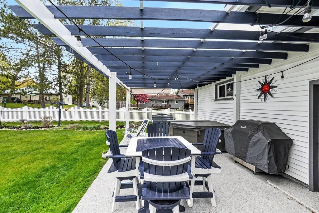 510 W Todd Avenue Reed City City MI 49677