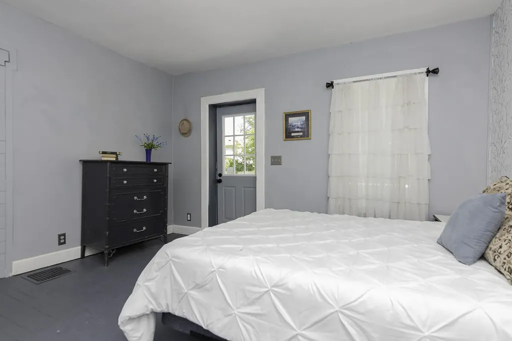 514 N Kalamazoo Street Paw Paw Village MI 49079