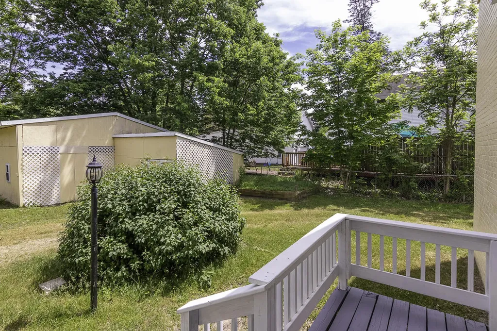 514 N Kalamazoo Street Paw Paw Village MI 49079