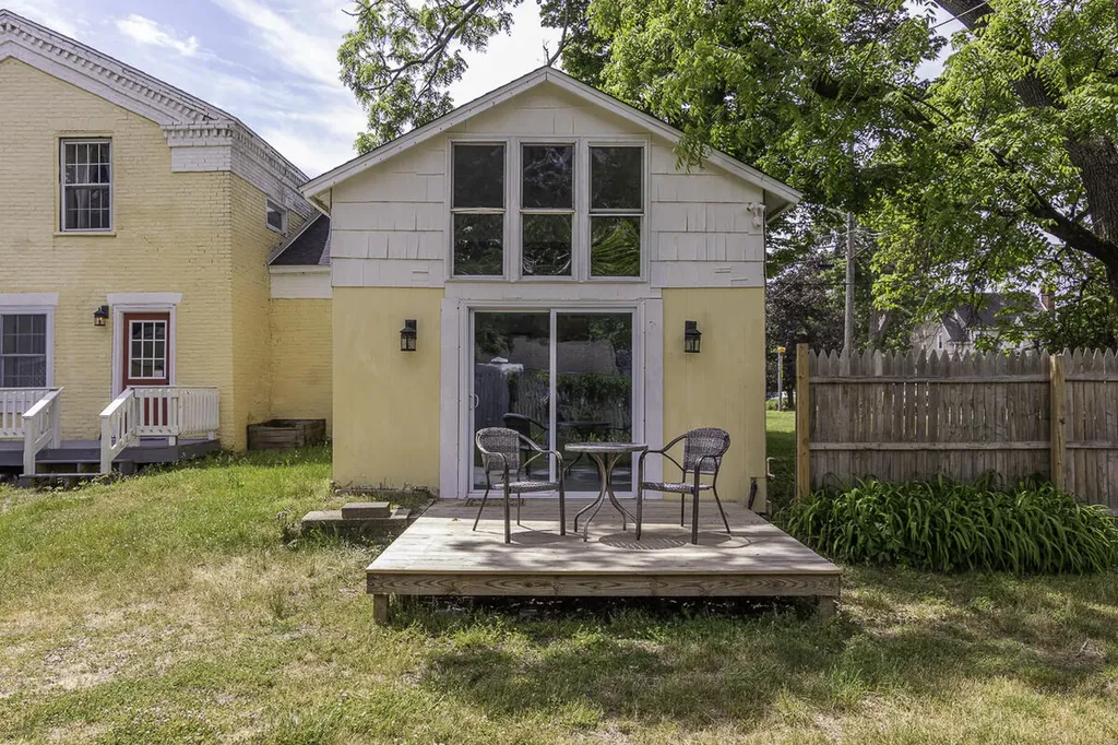 514 N Kalamazoo Street Paw Paw Village MI 49079