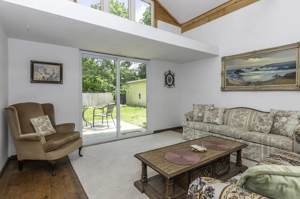 514 N Kalamazoo Street Paw Paw Village MI 49079