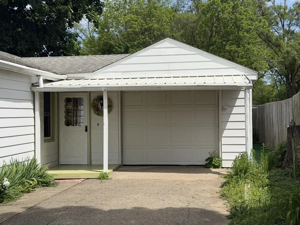 2831 Mckinley Street Cooper Charter Township MI 49004