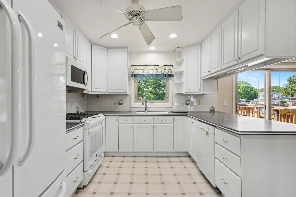 7127 Rockhill Drive Georgetown Charter Township MI 49428