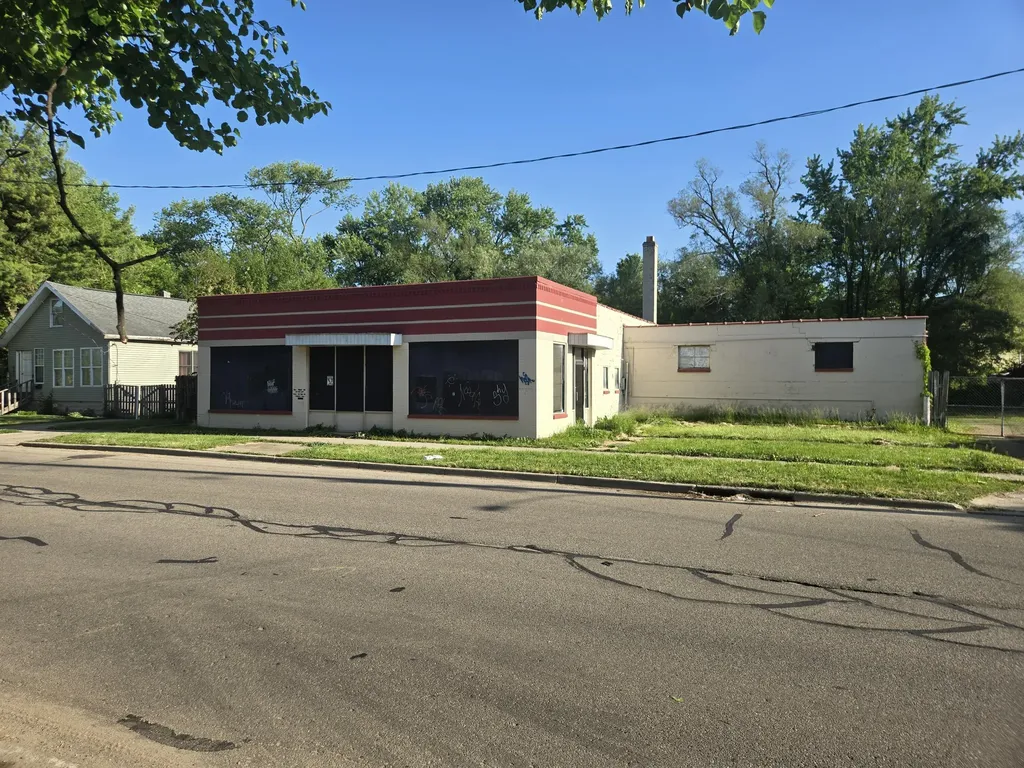 653-655 Lake Street Kalamazoo City MI 49001