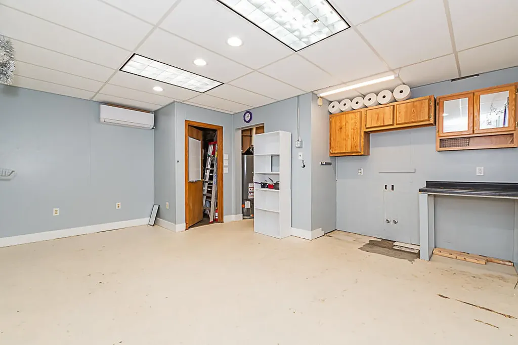 120 E Bridge Street Plainwell City MI 49080