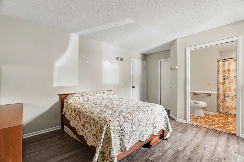 3750 Cedaridge Road Kalamazoo City MI 49008