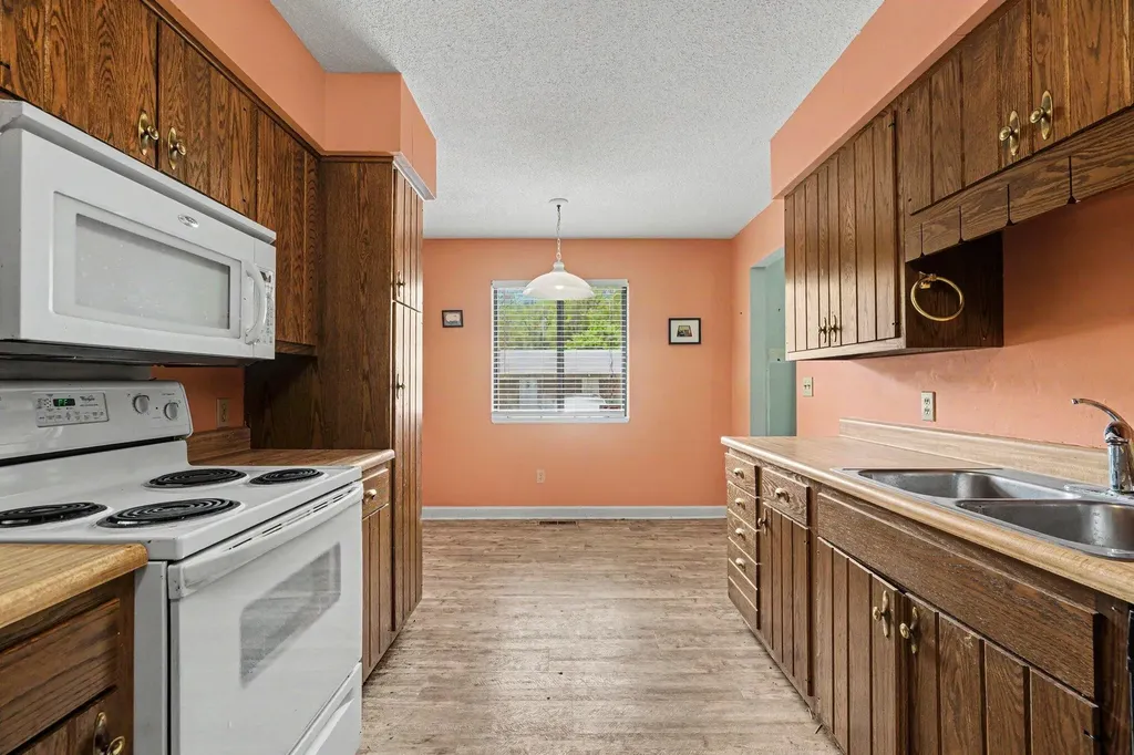 3750 Cedaridge Road Kalamazoo City MI 49008