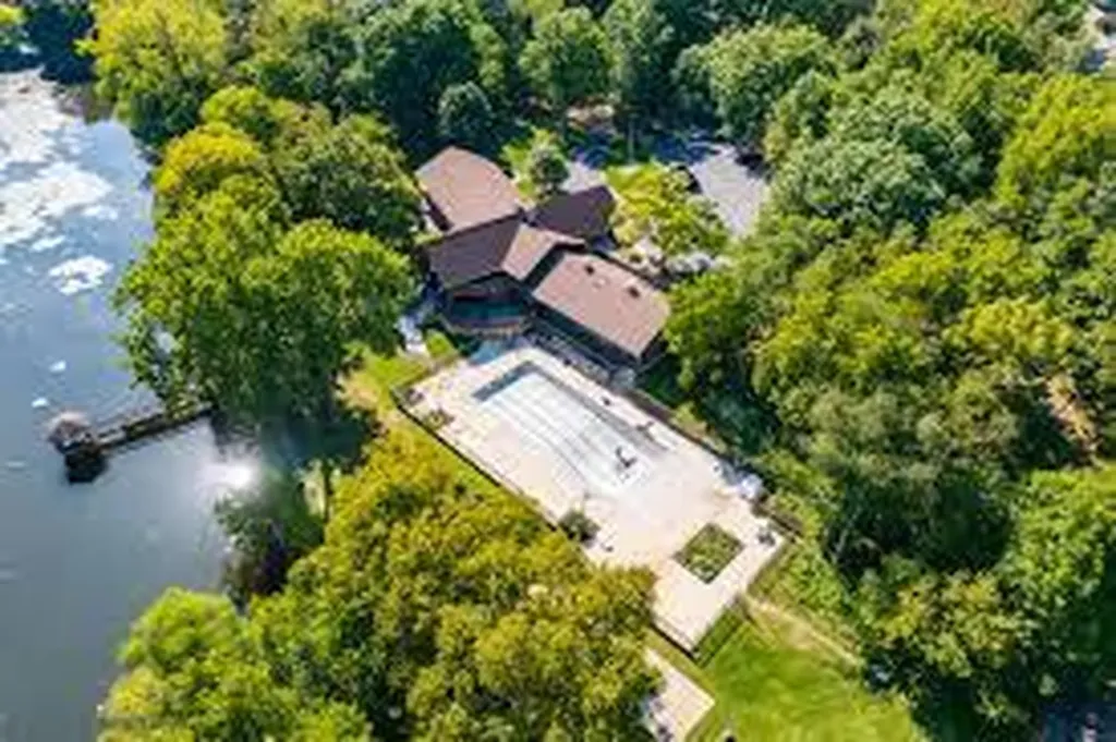 3750 Cedaridge Road Kalamazoo City MI 49008