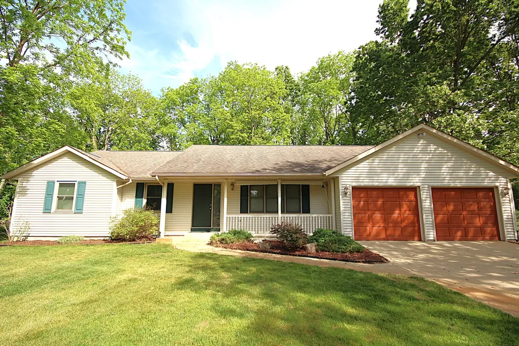 52201 Pine Tree Lane Flowerfield Township MI 49093